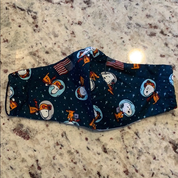 Elastic Snoopy Face Mask w/ Filter Pocket - Picture 7 of 7